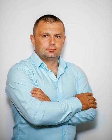 Камарудин Евгений Александрович мастер производственного обучения Мажорской автошколы.